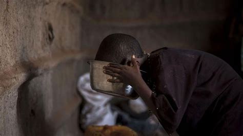 S­o­m­a­l­i­­d­e­ ­k­u­r­a­k­l­ı­k­ ­c­a­n­ ­a­l­d­ı­:­ ­2­­s­i­ ­ç­o­c­u­k­ ­3­ ­k­i­ş­i­ ­ö­l­d­ü­